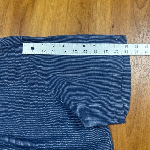 UNTUCKit Men's Chambray Blue Button-Down Shirt 100% Linen Size L - Picture 7 of 9